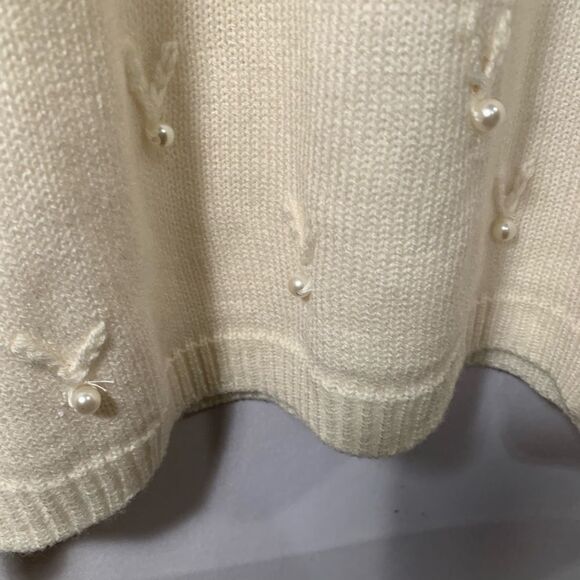 Vintage Pearl Cream Sweater - Picture 9 of 14